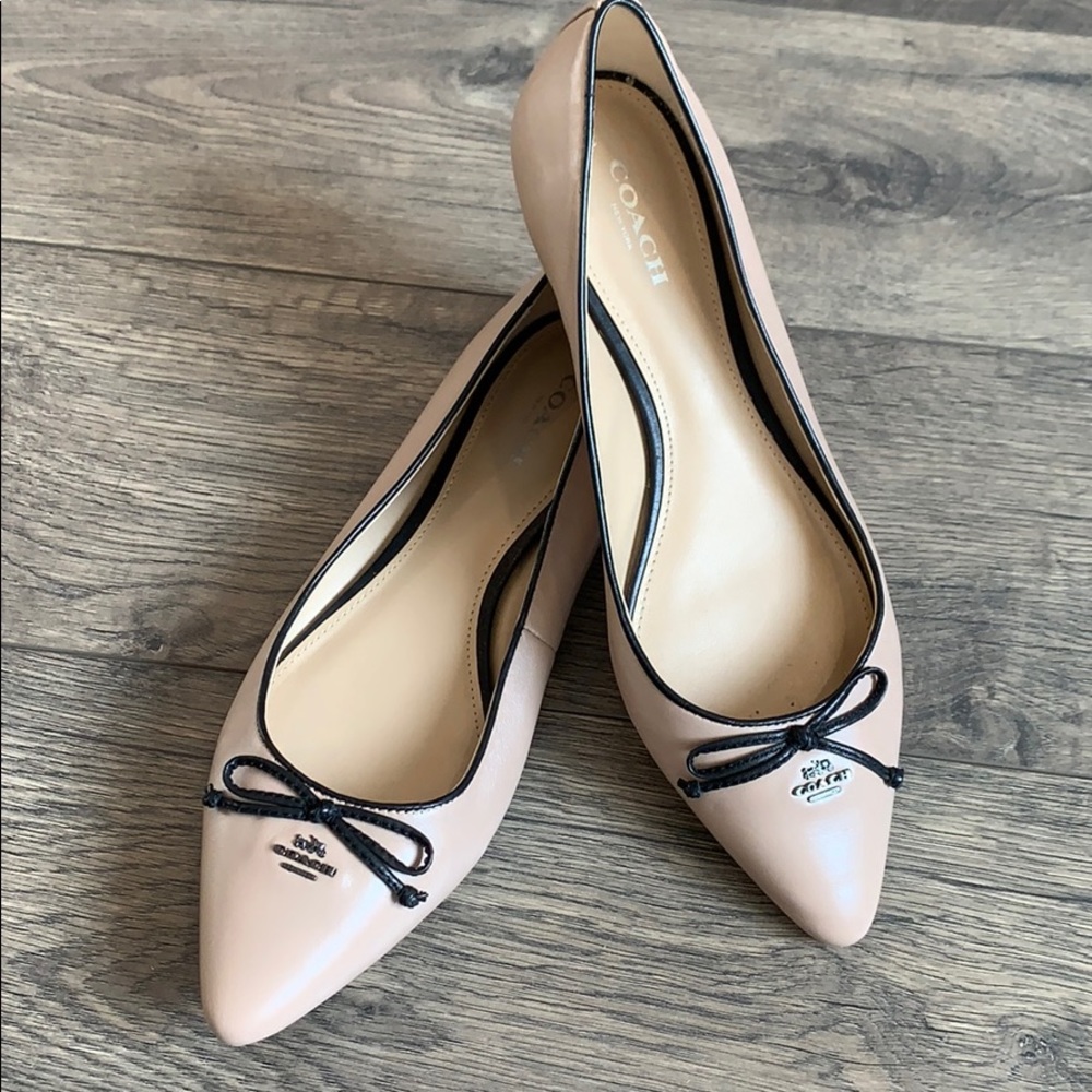 Coach flats